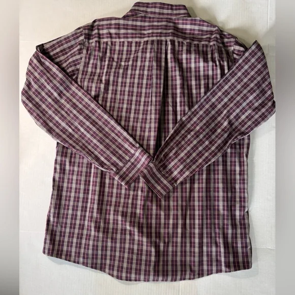 Eddie Bauer Men's wrinkle free relaxed fit plaid button up - Picture 5 of 5